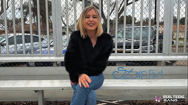 Real Teens – Kinky Teen Loves To Flash In Public And Fuck Hard